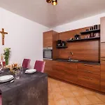 Lejlighed Andelic- 1 *