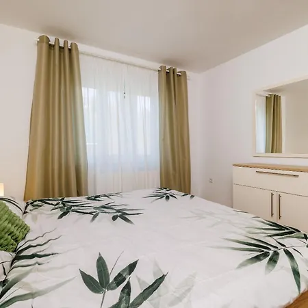 Apartment Andelic- 1 *