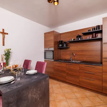 Apartment Andelic- 1 *